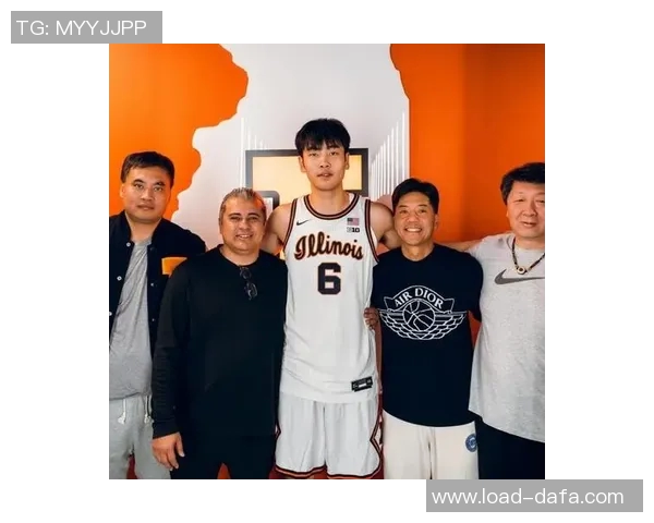 张博源获12个NCAAD1学校Offer今日访问伊利诺伊大学展现潜力与希望